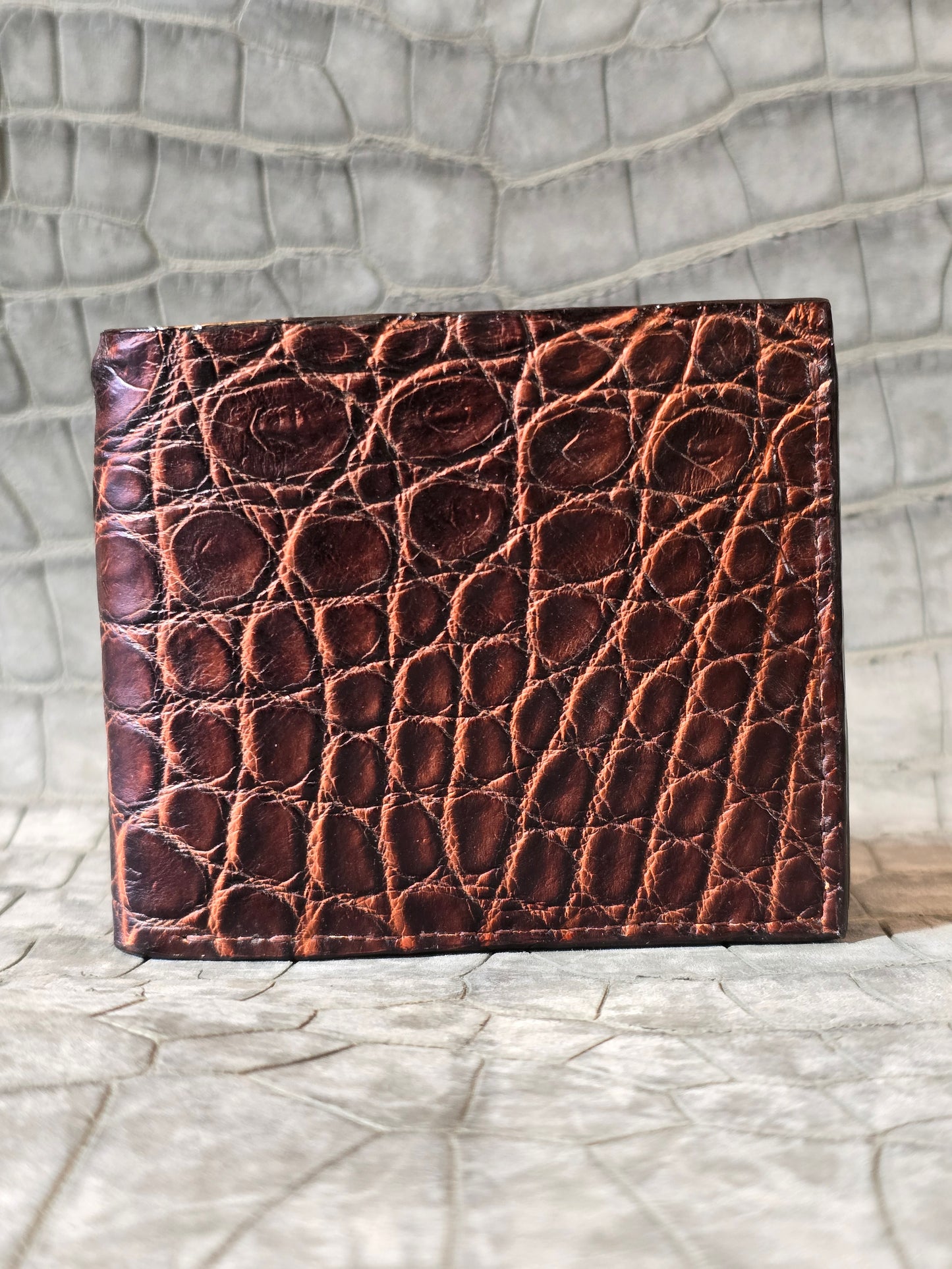 Classic Brown Crocodile Minimalist