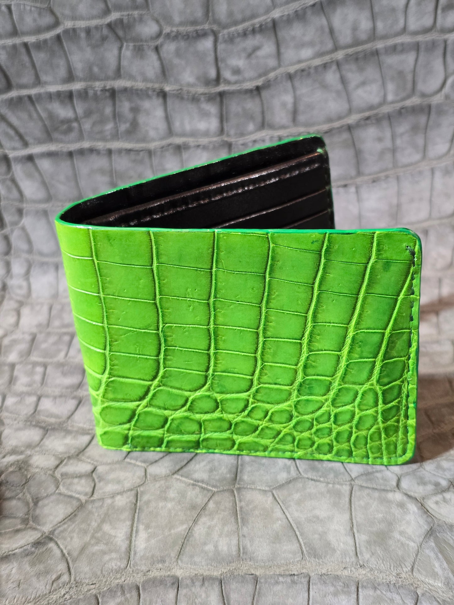 Green Long Bi Fold Wallet With 6 Pockets