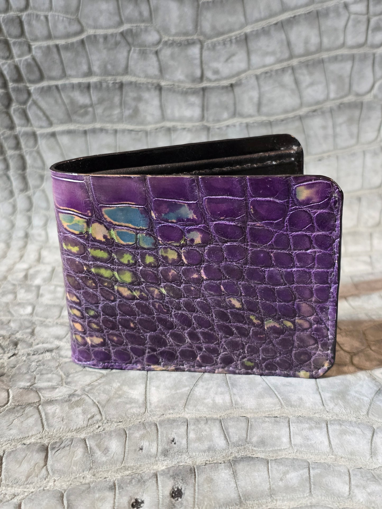 Purple Long Bi-Fold Wallet with 6 pockets