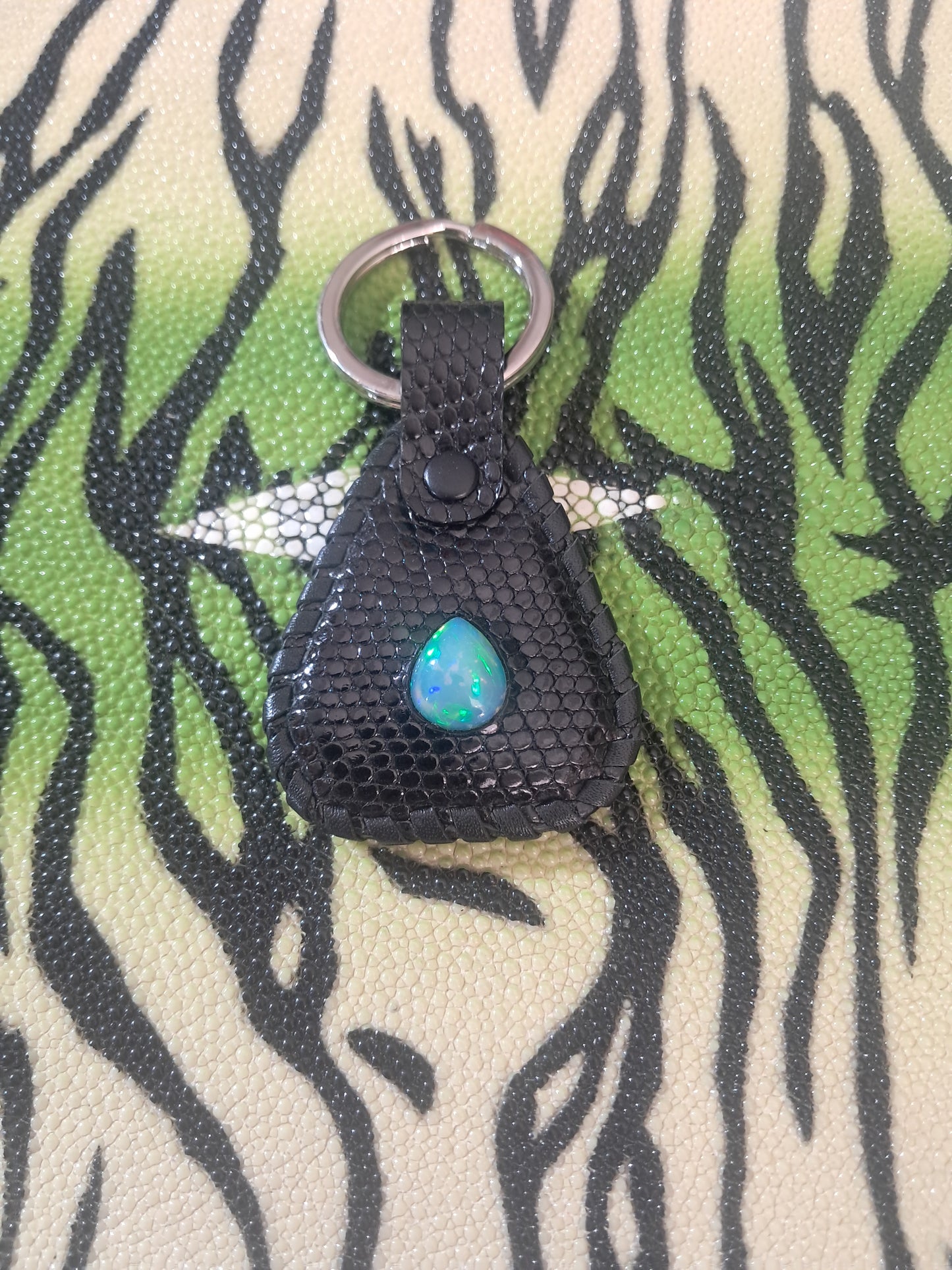 Welo Opal Lizard Key Chain