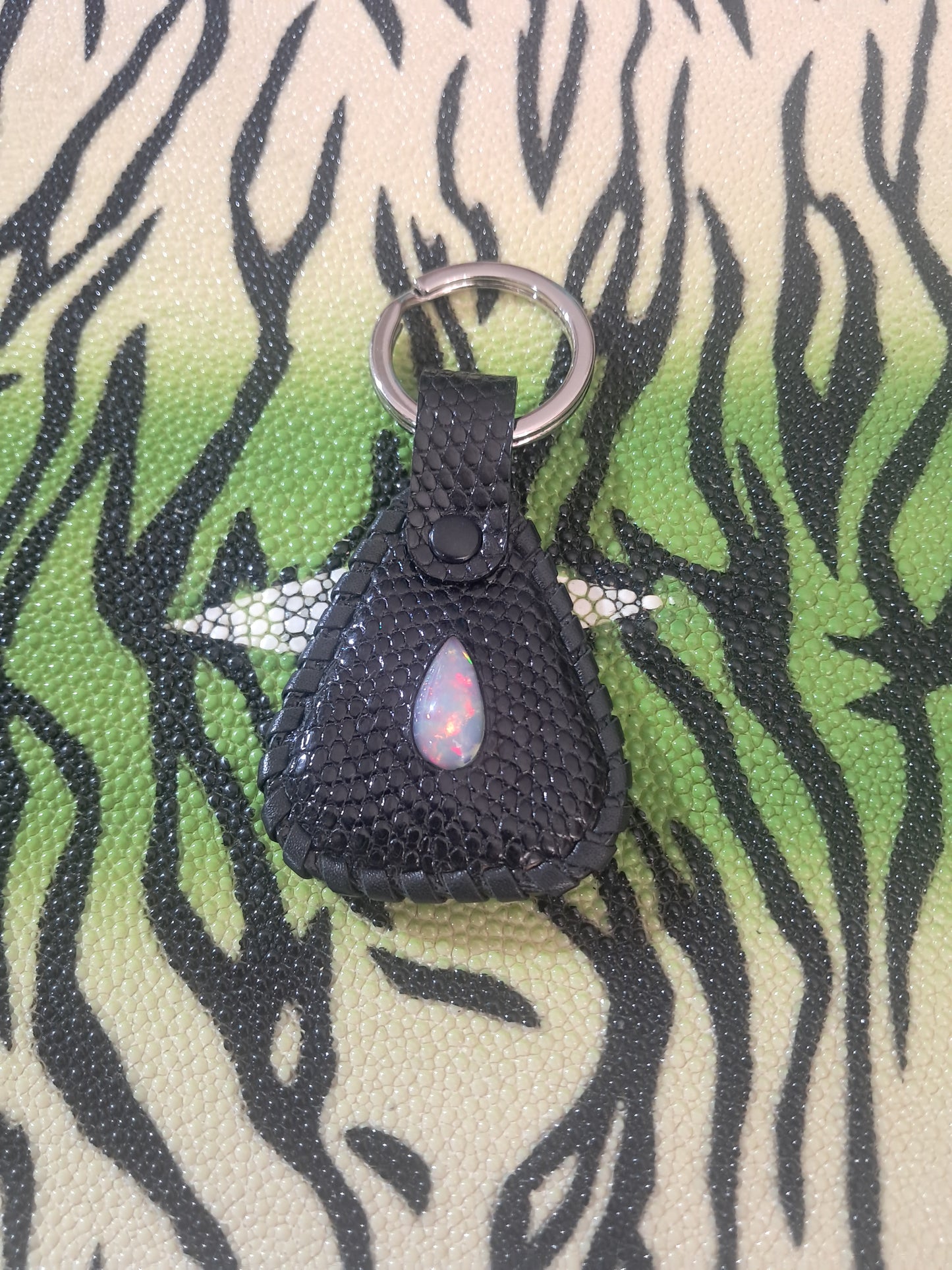 Welo Opal Lizard Key Chain